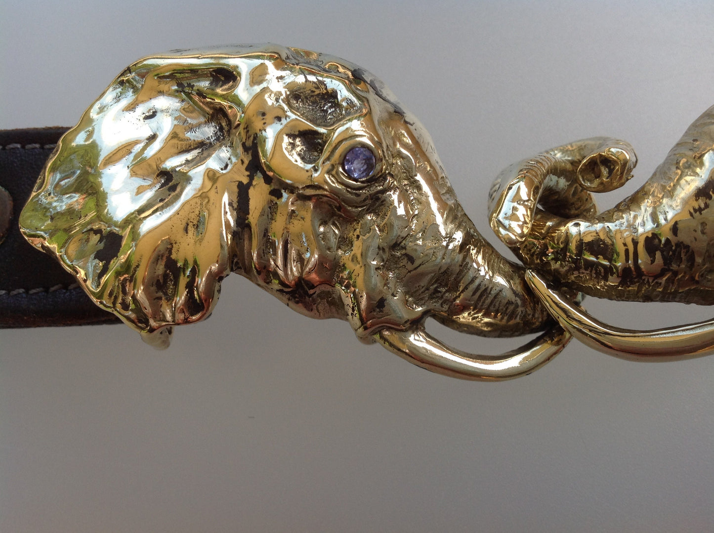 Articulating Elephants belt buckle Sculpture jewelry in bronze NO STONES in eyes.  Zimmer jewelry