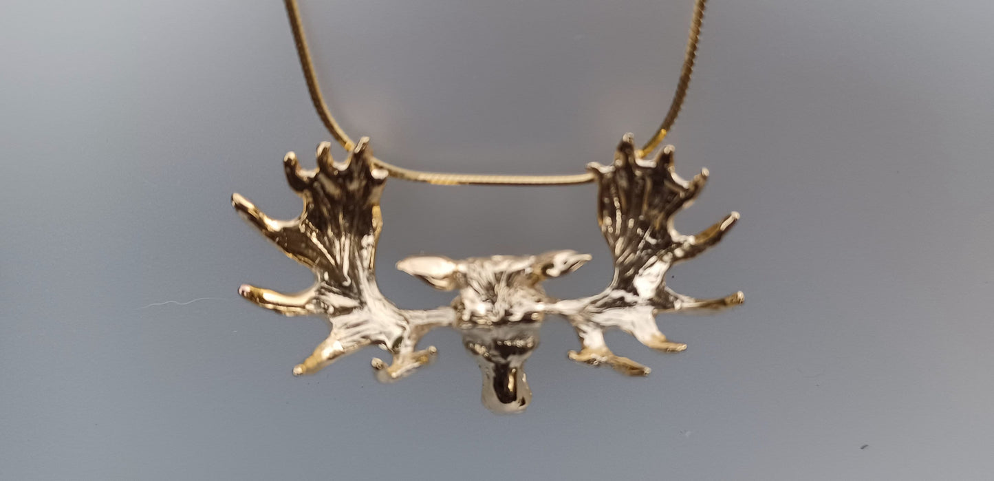 Artisan 14ky Heavy Gold Plated Moose necklace, pendant, jewelry.  Outstanding!  Wildlife sculptural jewelry. Zimmer